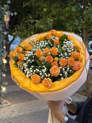 gulle: Narıncı sprey qızılgüllər buketi – gipsofila ilə Məzmun: - Parlaq — 2
