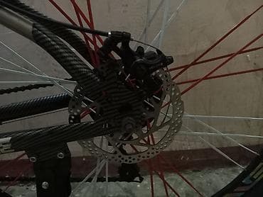 Velone dağ velosipedi - Karbon lif naxışlı alüminium gövdə, rahat