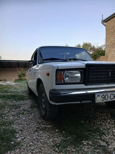 тюнинг авто: VAZ 2107, ağ rəngli sedan - Korpus: 4 qapılı sedan, klassik kvadrat — 1