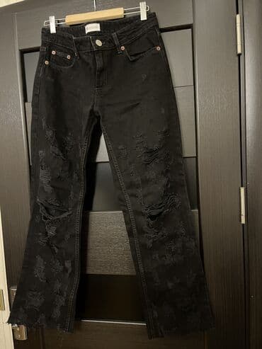 guləş geyimi: Zara, yırtıq detallı cins şalvar Dizlərdə və digər yerlərdə yırtıqlar — 3