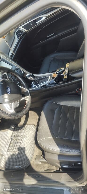 tək oturacaqlar: Ford Fusion: 1.5 l | 2016 il 200000 km Sedan — 4
