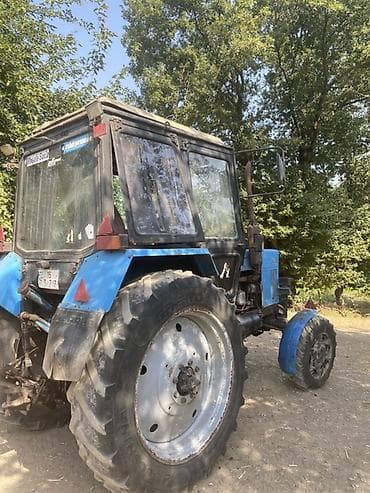 traktor qoşqu: MTZ Belarus 892.2 təkərli traktor - Marka/model: MTZ (Belarus) 892.2 — 5