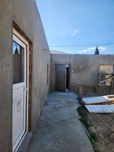 bine sovxoz: Geniş, işıqlı otaqlar təqdim olunur. Xüsusiyyətlər: - Uzunsov planlı — 9