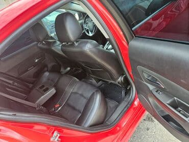 turbo az qız maşınları: Chevrolet Cruze sedan – parlaq qırmızı rəngdə, şəhər üçün dinamik və — 11