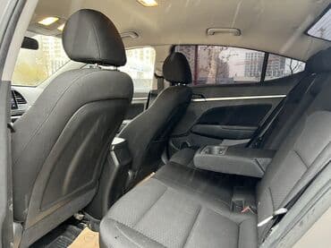 hyundai tucson 2008: Hyundai Elantra: 1.6 l | 2020 il Sedan — 10