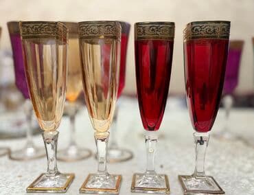 qız şəkilləri çəkmək: Qədəhlər — 3