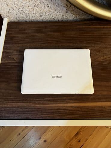 islenmis notebook satiram: Təcili satılır.İşlək vəziyyətdədir. Adapteri üstündə verilir — 1