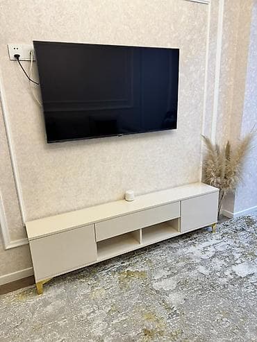 kunc divan islenmis: Yeni, Düz TV altlığı, Polkalı — 1