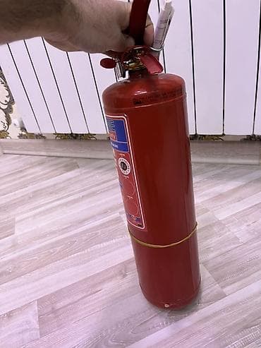 ford transit turbo: Quru kimyəvi tozlu 6 kq 2 ədəddir biri 25 manat — 3