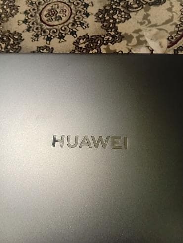 15 azn telefon: Huawei noutbuk – 15.6" ekranlı, tam klaviatura (rəqəmsal bloklu) — 2