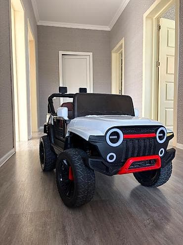 wrangler jeep: Uşaq üçün elektrikli off-road jeep tipli maşın - Korpus: ağ-qara — 1