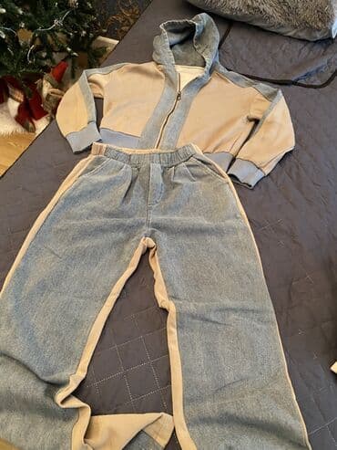 Digər kişi geyimləri: İdman dəsti – kapüşonlu jaket və şalvar - Model: 2 hissəli idman — 1