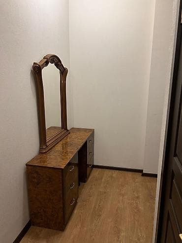 kira: 1 nəfər oqlan otaq yoldaşı lazımdır ev Yasamalda midada 3 otaqlı bina — 3