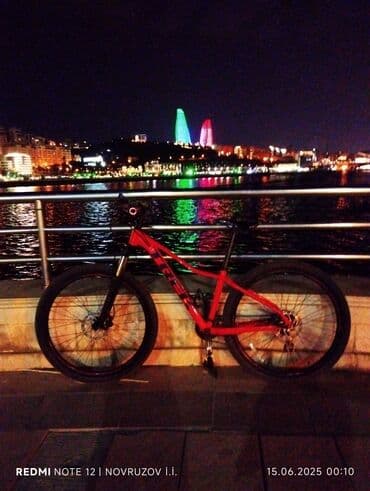 qruz nə deməkdir: İşlənmiş Trek velosipedi Trek, 28", sürətlərin sayı: 16, Pulsuz çatdırılma — 10