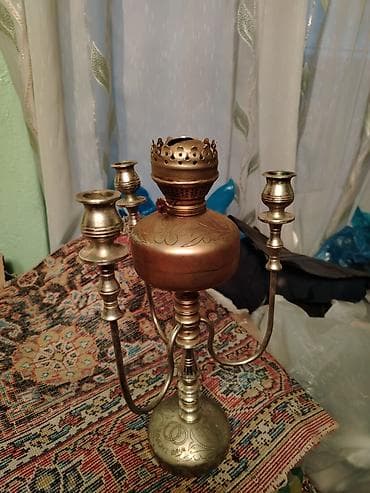 Antik kerosin lampası – üç şamlıq qollu kombinasiya - Material: mis lalafo.az -da Antik kerosin lampası – üç şamlıq qollu kombinasiya - Material: mis