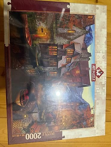 Puzzle 2000. İstifadə olunmuyub,karobkası heç açılmıyıb. Tək bir ədədi — 2