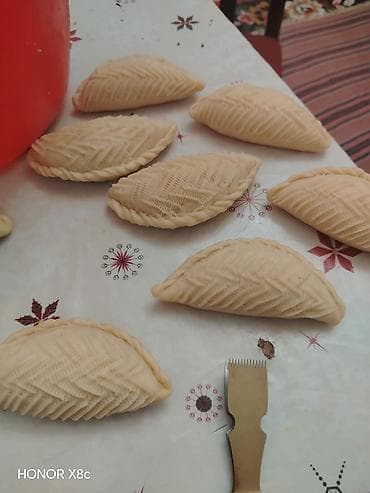 Ləpələr: S şəkərbura. Məhsulun xüsusiyyətləri: - Klassik aypara forması — 1