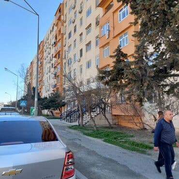 binede ipoteka evler: Bakı, 3 otaqlı, Köhnə tikili, m. Xalqlar Dostluğu, 60 kv. m — 17