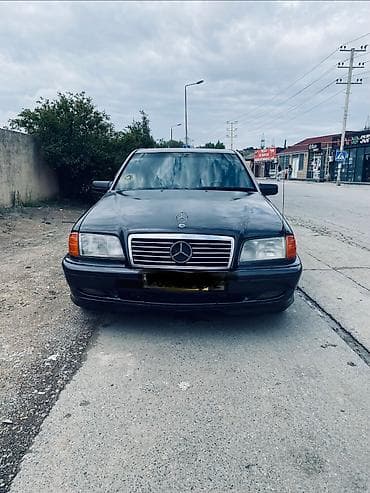 mersedes c klas: Mercedes-Benz 220: 2 l | 1995 il Sedan — 1
