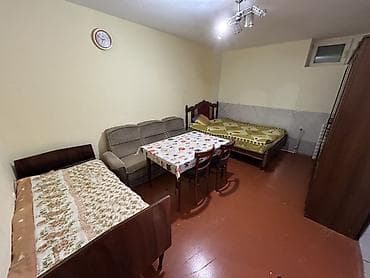 Ev babək prospekti keşlə qesebesinde yerlesir. Dədəmin avtoservisinin