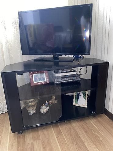 mursel qonaq: İki mebel vahidi bir yerdə: 1) İki nəfərlik divan - Rəng: krem — 3