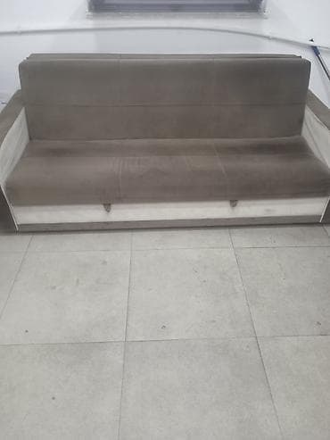 İki rəngli (boz və açıq krem) yumşaq parça üzlü divan. - Minimalist