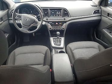 Hyundai: Hyundai Elantra sedan, mavi rəng. - Korpus: 4 qapılı, aerodinamik — 10
