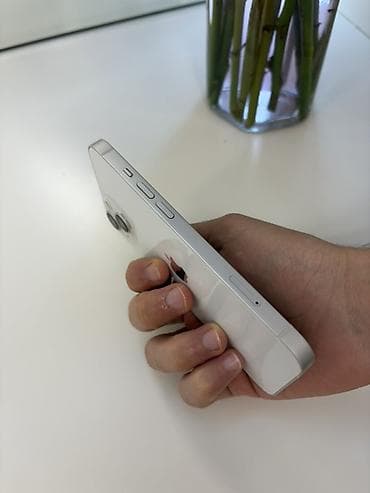 printer mini: IPhone 13, 128 GB, Starlight, Face ID — 6
