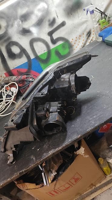 2106 sit: Sağ, Yaxın və uzaq vuran işıqlar Lexus, 2014 il, Orijinal, Yaponiya, İşlənmiş — 3