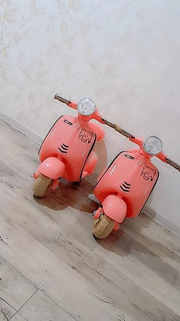 Uşaq elektrik skuteri (Vespa tərzində) – çəhrayı rəng - Tip — 6