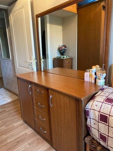 стул трансформер стремянка: Двуспальная кровать, Шкаф — 1