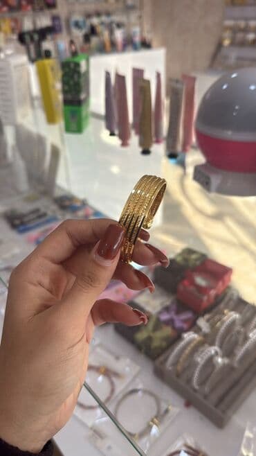 pandora qizil qolbaqlar instagram: Qadın bəzək aksesuarları – geniş seçim Məhsullar: - Qızılı tonlarda — 2