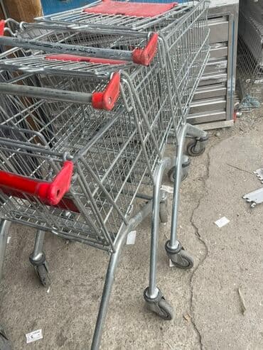 tarix vuran aparat: Metal konstruksiyalı alış-veriş arabası. Rahat daşıma üçün alt — 1