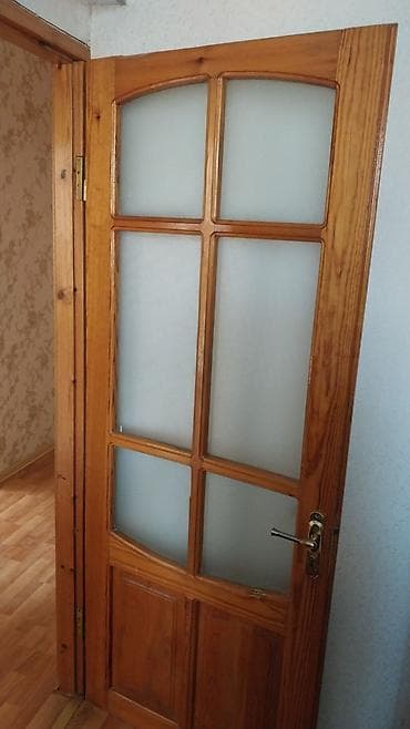 Taxta iç otaq qapısı - Material: təbii ağac (laklanmış), klassik — 1