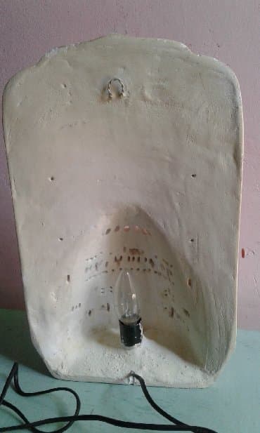 meyvə şəkilləri: Böyük suvenir məscid. Əl işidir qipsdən düzəldilib. Arxasında işıq — 3