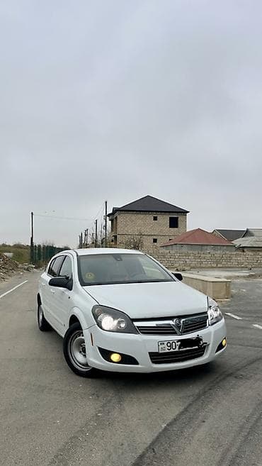 Aksesuarlar və tüninq: Vauxhall Astra: 1.8 l | 2008 il 383909 km Hetçbek — 1