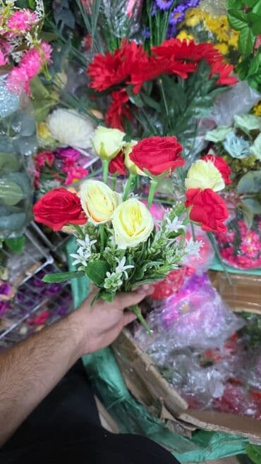 искусственные цветы баку: Şəkildə gördükləriniz 2 azndan başlıyır 5 aznə qədər qiymətlərdir — 2