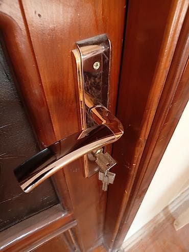 seyf qapi 2ci el: İşlənmiş Otaq qapısı 90x210 sm Ünvandan götürmə, Ödənişli çatdırılma — 2