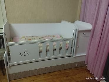 Oğlan və qız üçün, Dördbucaq, Beşik, Matras ilə, Yellənmə mexanizmsiz