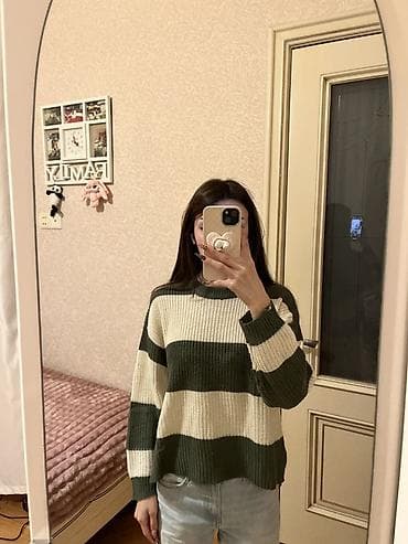 Stradivarius qadın sviteri – toxunma, enlİ zolaqlı dizayn XS olcu