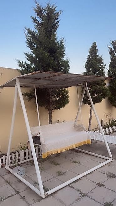 bag stullari: Tecili satilir. Qalin demirden sexde yigilib. Agirdi. 4-5 neferi — 1