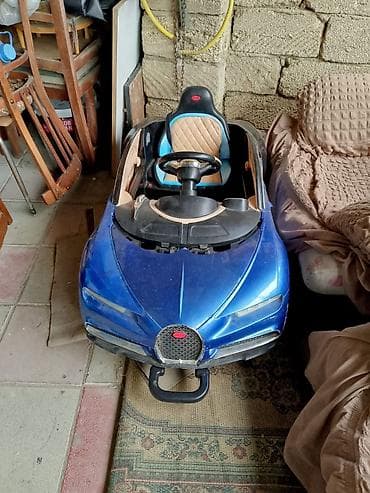 Uşaq üçün elektrikli minik avtomobili – sport kupe üslubunda, mavi