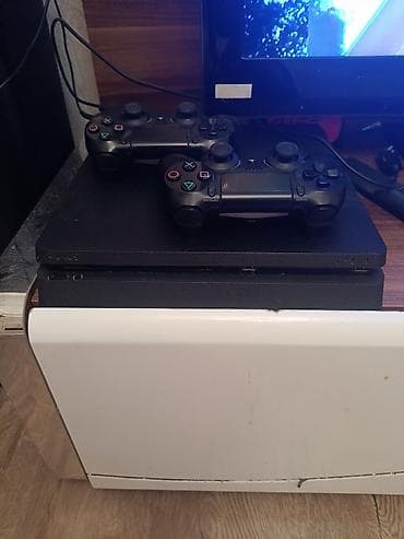 pc 4: PlayStation 4 oyun konsolu (1 TB yaddaş) - Sistem yaddaşı: təxminən — 9