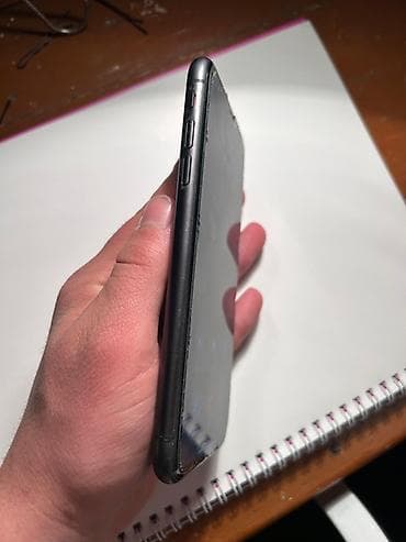 redmi not 10 ekran: IPhone 11, Qara — 1