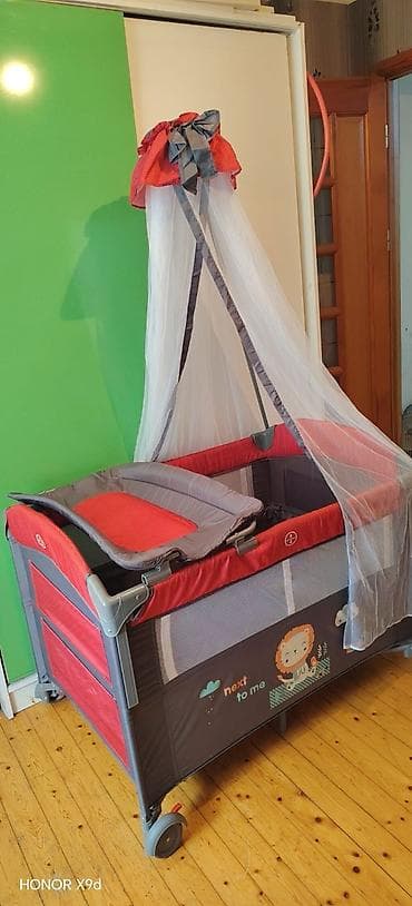 Oğlan və qız üçün, Dördbucaq, Beşik, Dəstsiz, Yellənmə mexanizmsiz