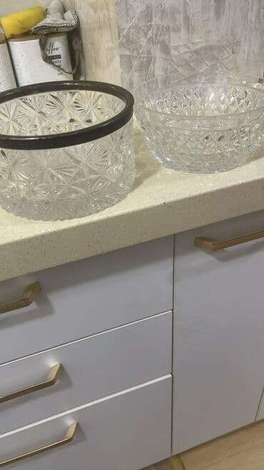 süd qabı: Kolleksiya: kəsimli şüşə/kristal qablar dəsti - 2 ədəd üçkünc formalı — 2