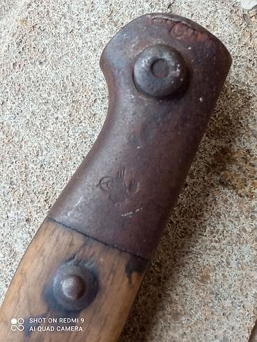 bicaq itileyen: Polad — 1