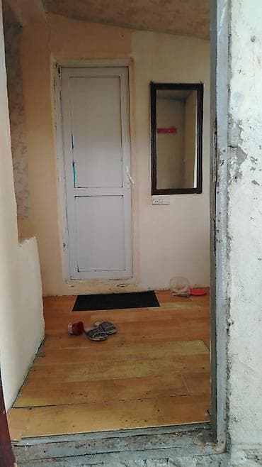 avtovagzalda kiraye evler: 1 otaqlı ADELNİ olan heyet.evi kiraye verilir Sabunçu bazarna marşruta — 9