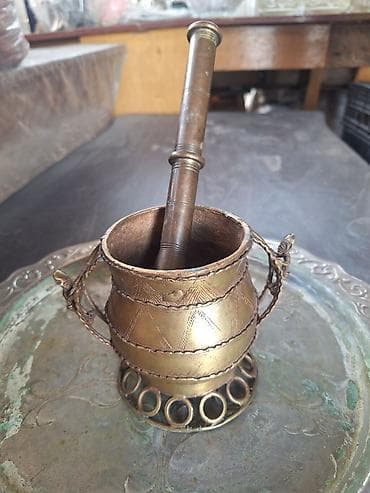 Mis-həndəsə naxışlı dibçək və döymə dəsti - Material: bürünc/mis