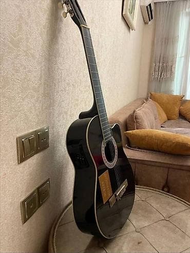 Elektro-klasik gitara – kəsikli (cutaway) korpus, qara lak örtük — 3